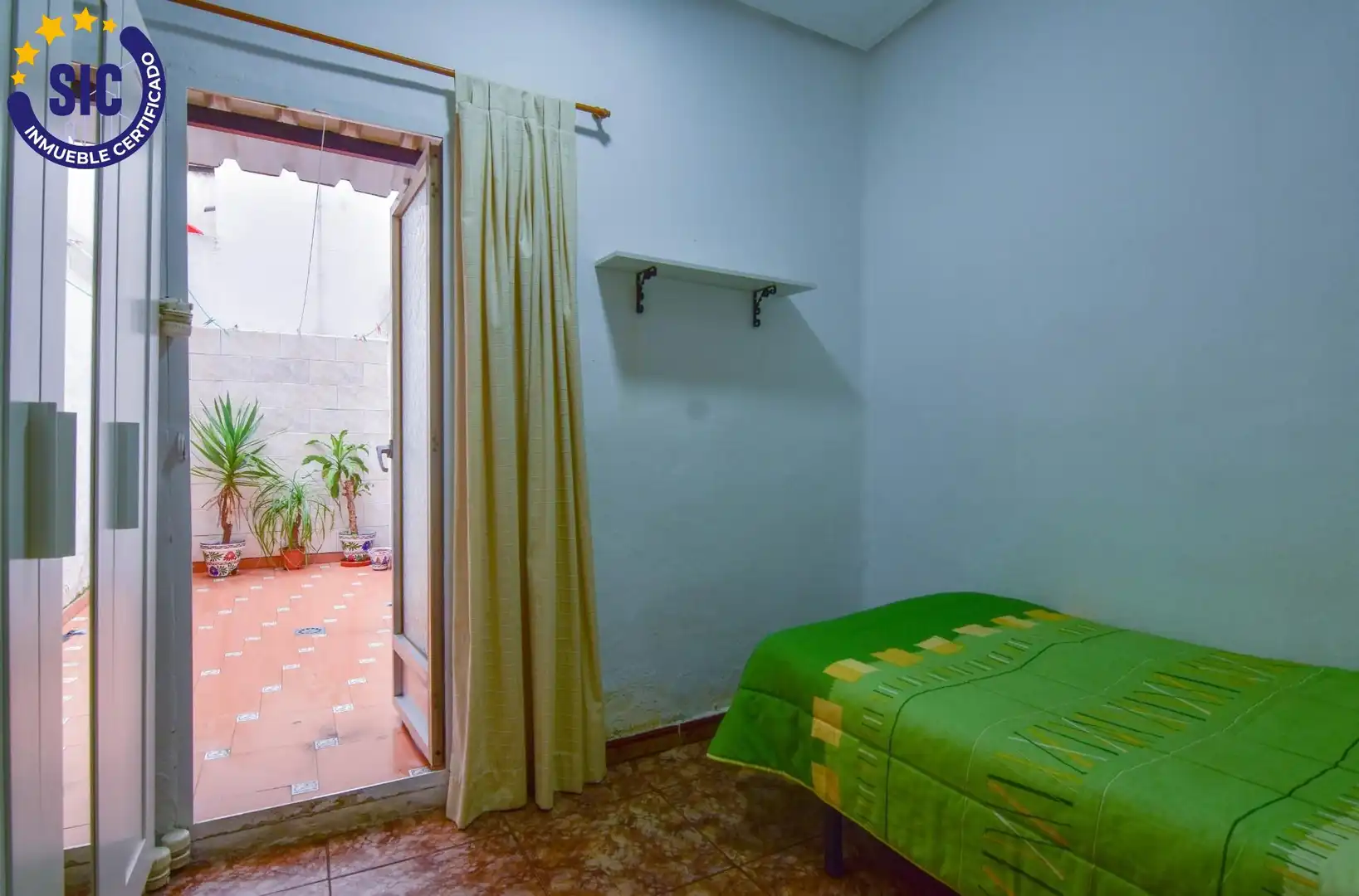 Bedroom of Flat for sale in Valencia  with Air Conditioner, Heating and Terrace