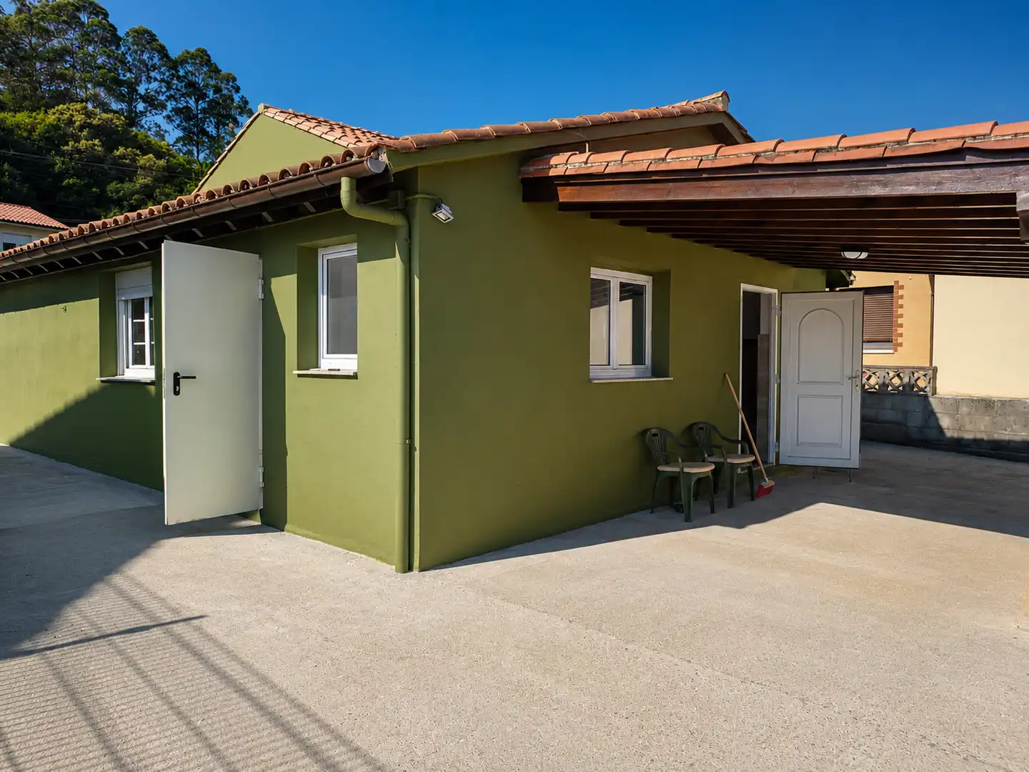 Außenansicht von Haus oder Chalet zur Miete in Camargo mit Heizung, Privatgarten und Terrasse