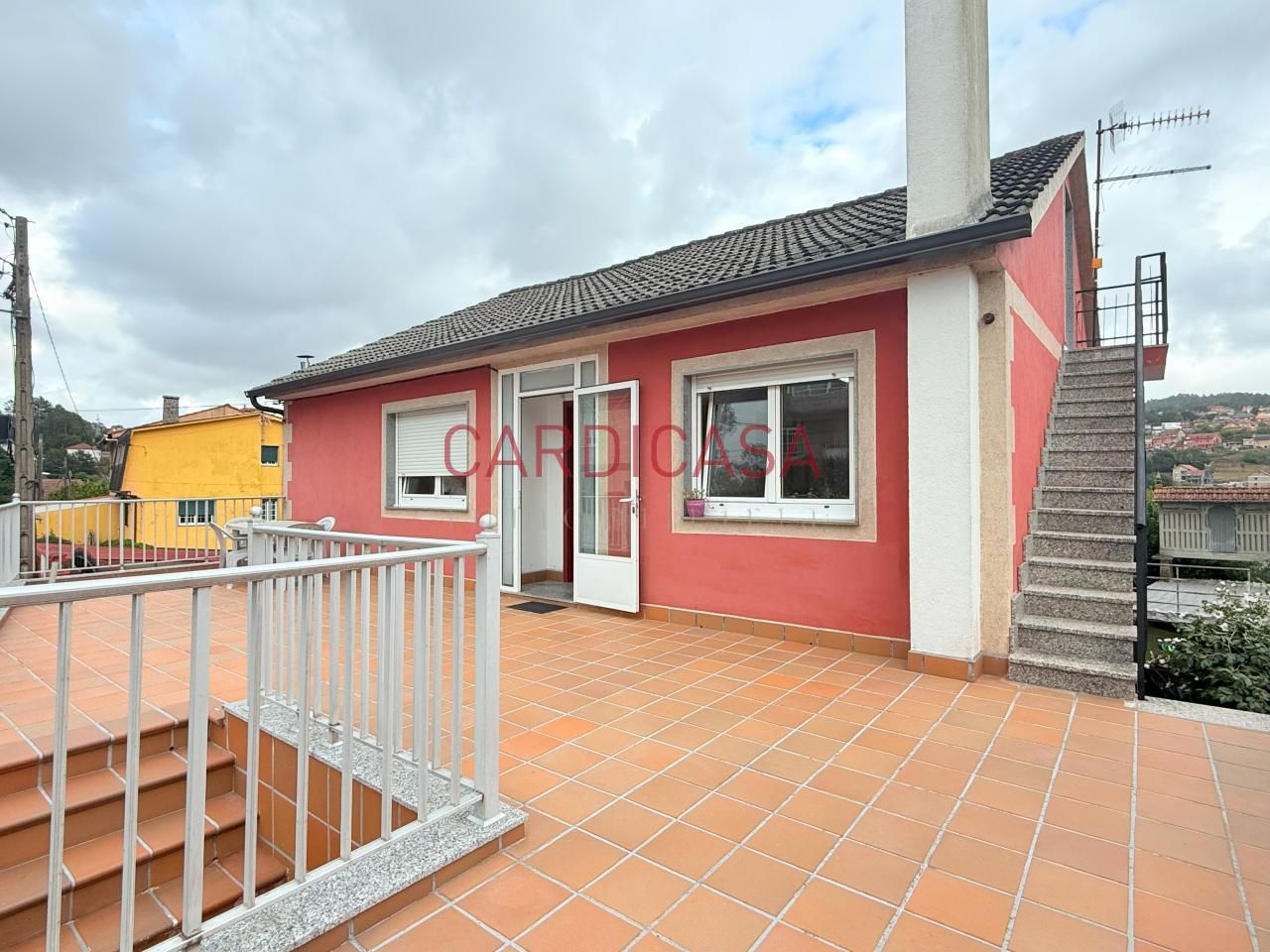 Vista exterior de Casa o chalet de alquiler en Vigo  con Calefacción, Parquet y Terraza