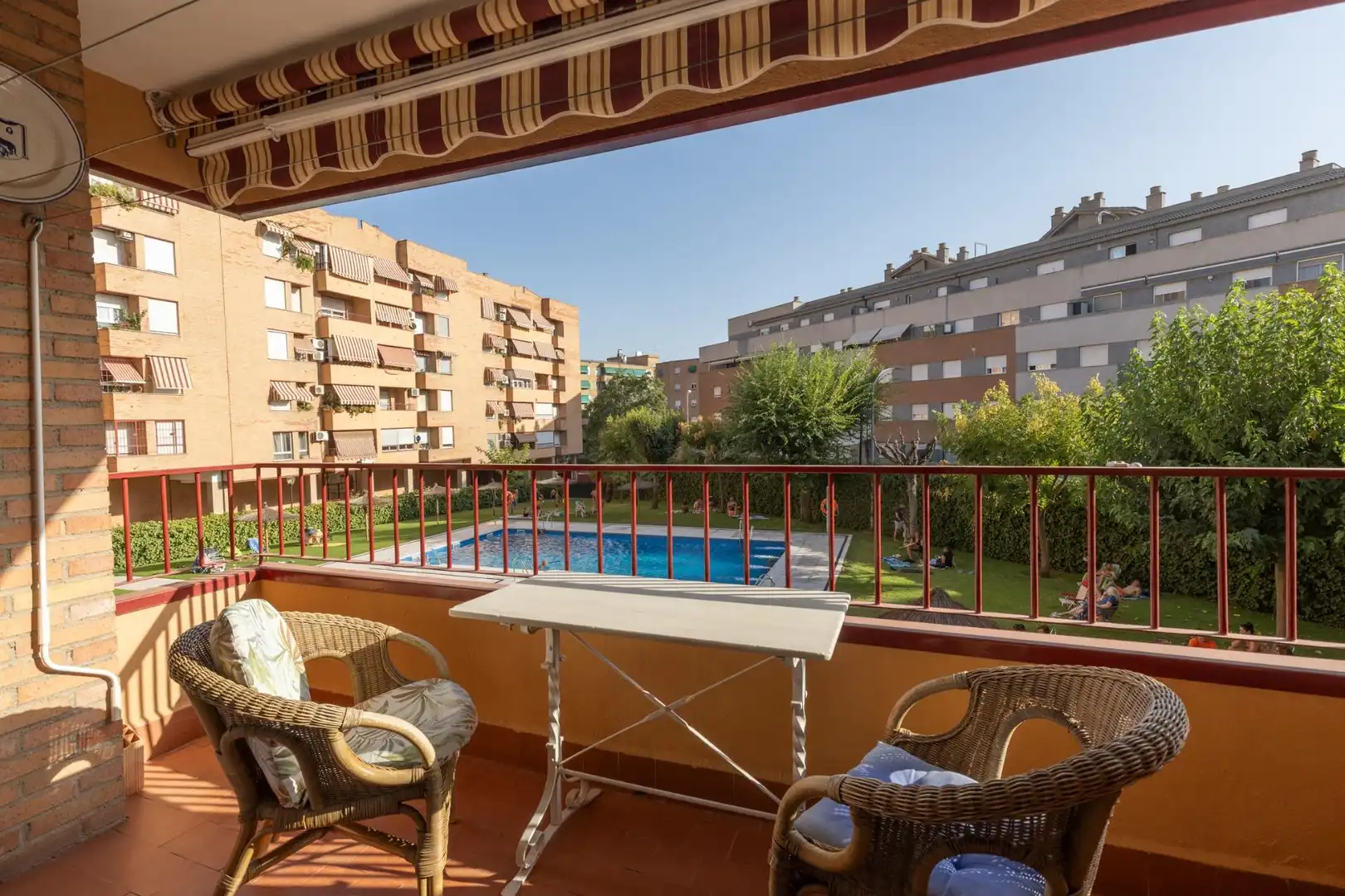 Terrassa de Pis en venda en Granada amb Aire condicionat, Balcó i Piscina comunitària
