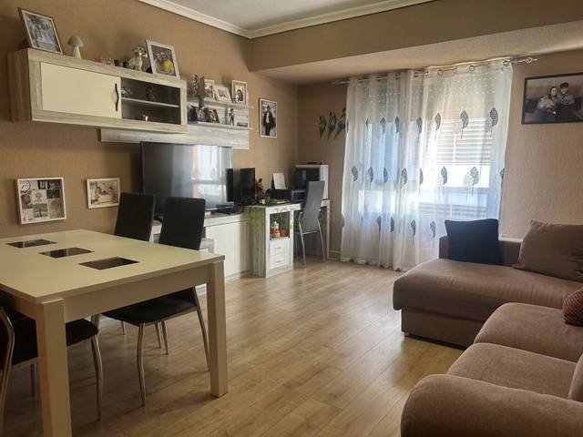 Piso en Venta en Lepanto en Ensanche - Parque del Oeste