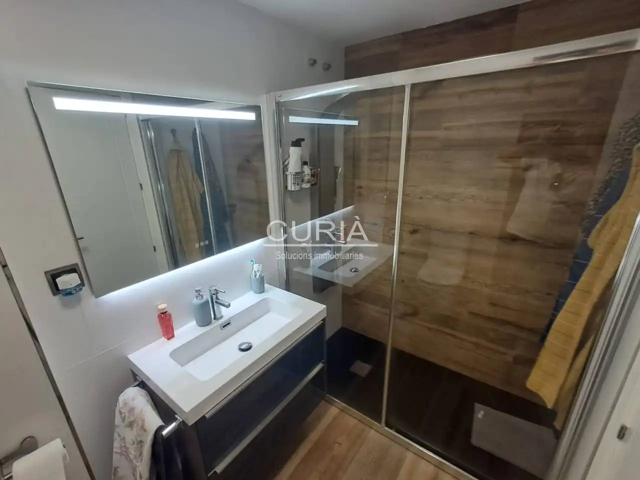 Bany de Pis en venda en Lleida amb Aire condicionat, Calefacció i Parquet