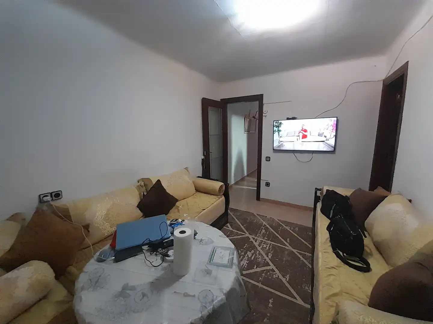 Sala de estar de Piso en venta en L'Hospitalet de Llobregat con Balcón