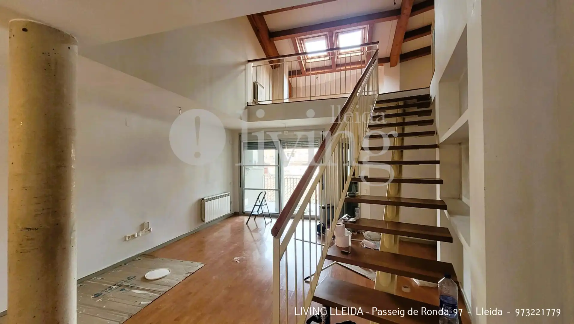 Flat with terrace for sale in Carrer la Palma