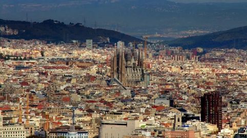 Edificio residencial en venta en El Camp de l'Arpa del Clot