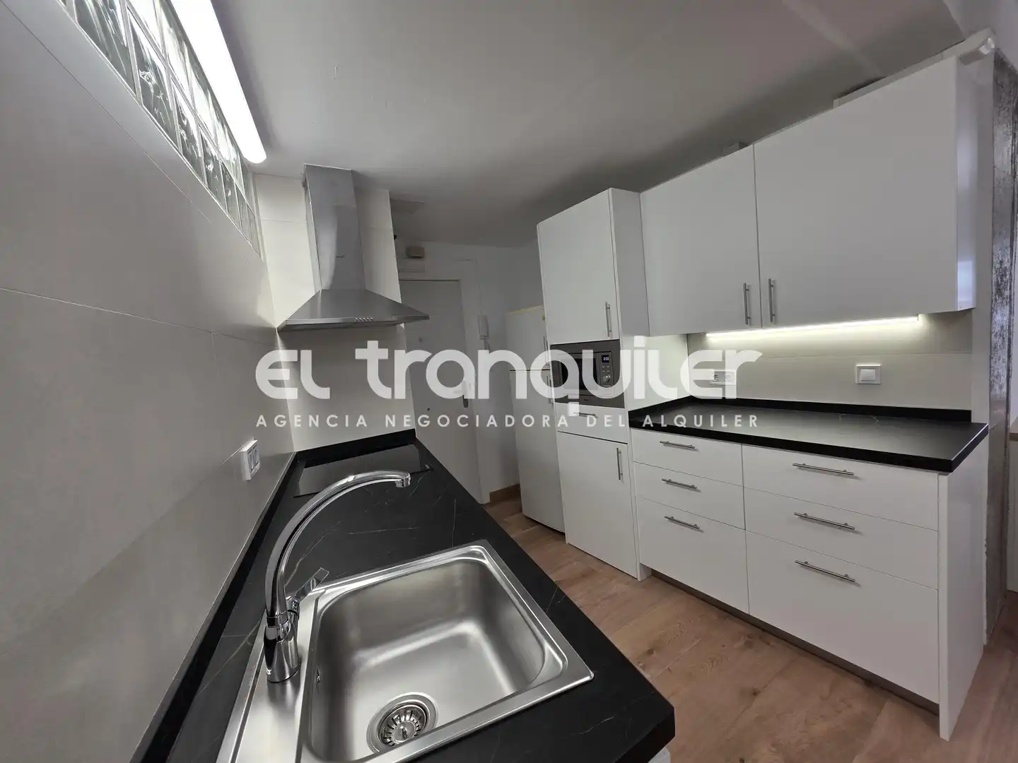 Küche von Wohnung zur Miete in Madrid mit Klimaanlage, Terrasse und Möbliert