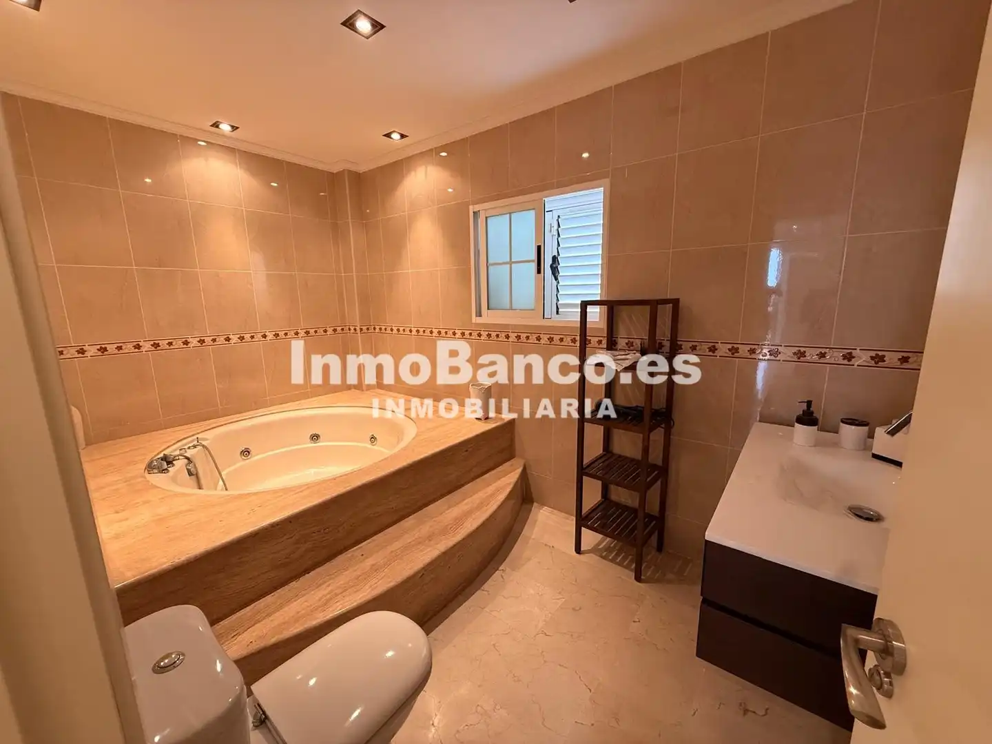 Villa mit Pool zum Verkauf in Avenida del Rio Turia 587, imagen 25