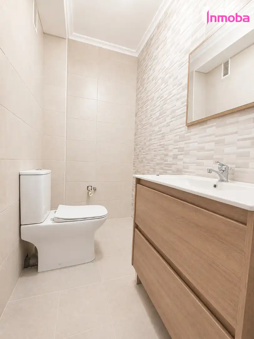 Baño de Piso en venta en Aranda de Duero con Calefacción, Parquet y Terraza