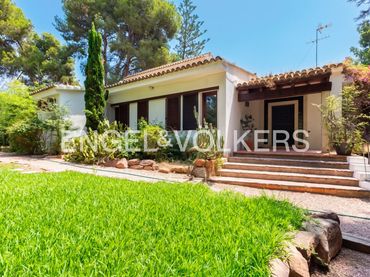 House with garden to rent in Rocafort
