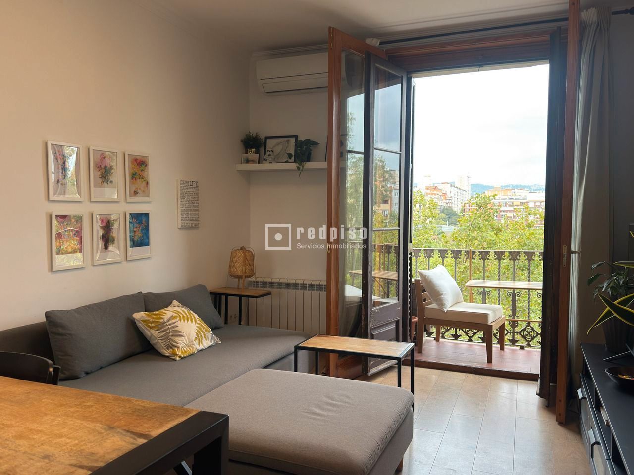 Sala d'estar de Pis en venda en  Barcelona Capital amb Aire condicionat, Calefacció i Parquet