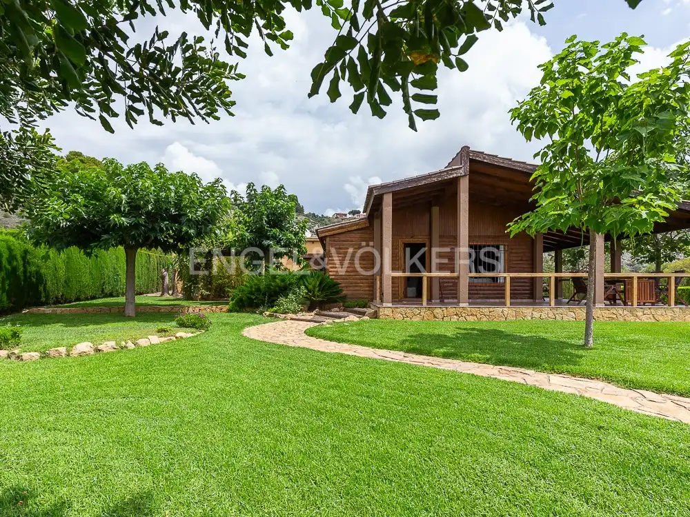 Vista exterior de Casa o chalet de alquiler en Torrent con Aire acondicionado, Calefacción y Jardín privado