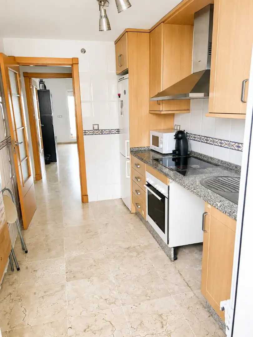 Küche von Wohnung zur Miete in Manilva mit Terrasse, Möbliert und Ofen