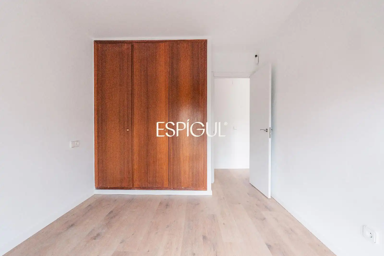 Habitación de Piso en venta en Girona con Aire acondicionado, Parquet y Terraza