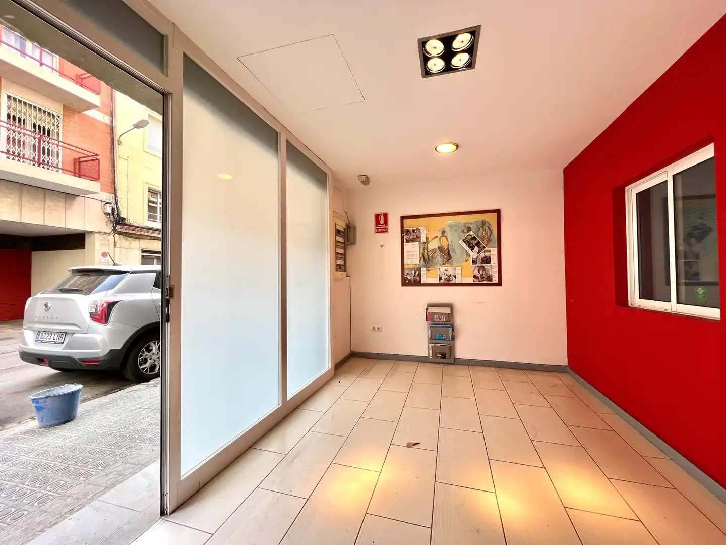 Büro zur Miete in Carrer de Llorens i Barba, El Baix Guinardó