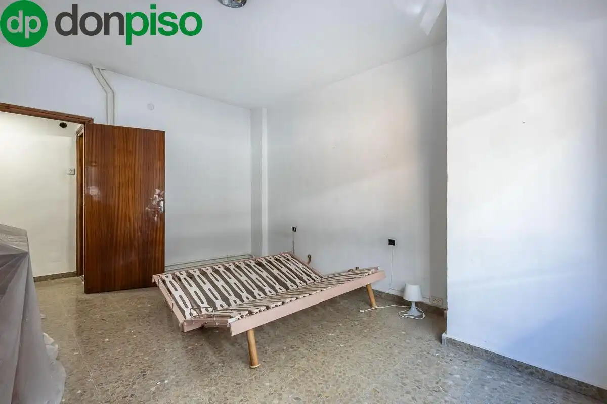 Schlafzimmer von Wohnung zum Verkauf in Granada