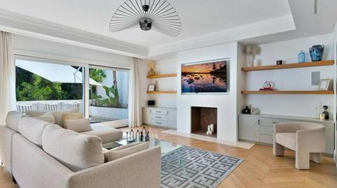 Foto 2 de Casa adosada en venda a Río Real, Marbella