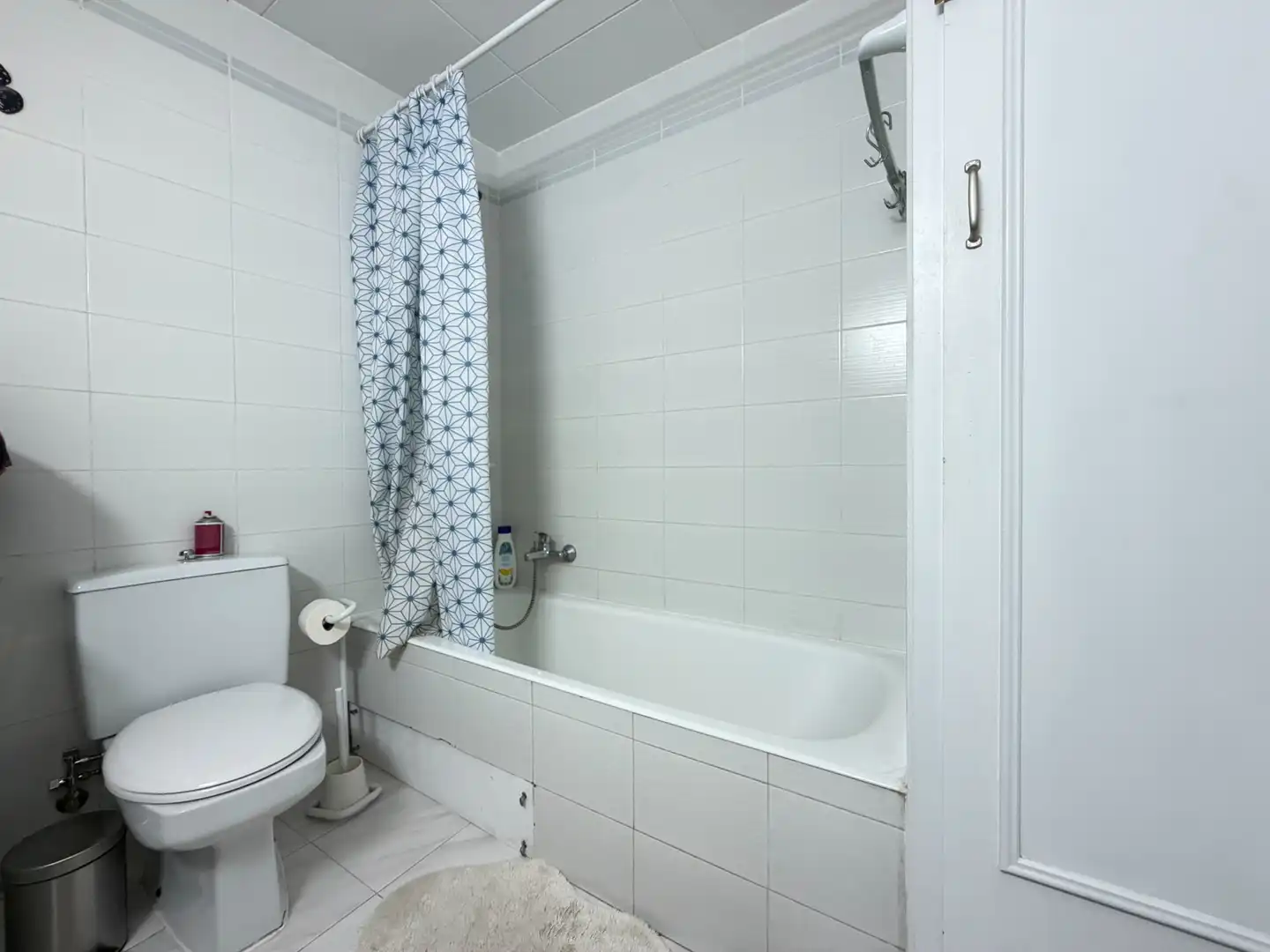 Baño de Apartamento en venta en Roses con Aire acondicionado, Terraza y Amueblado