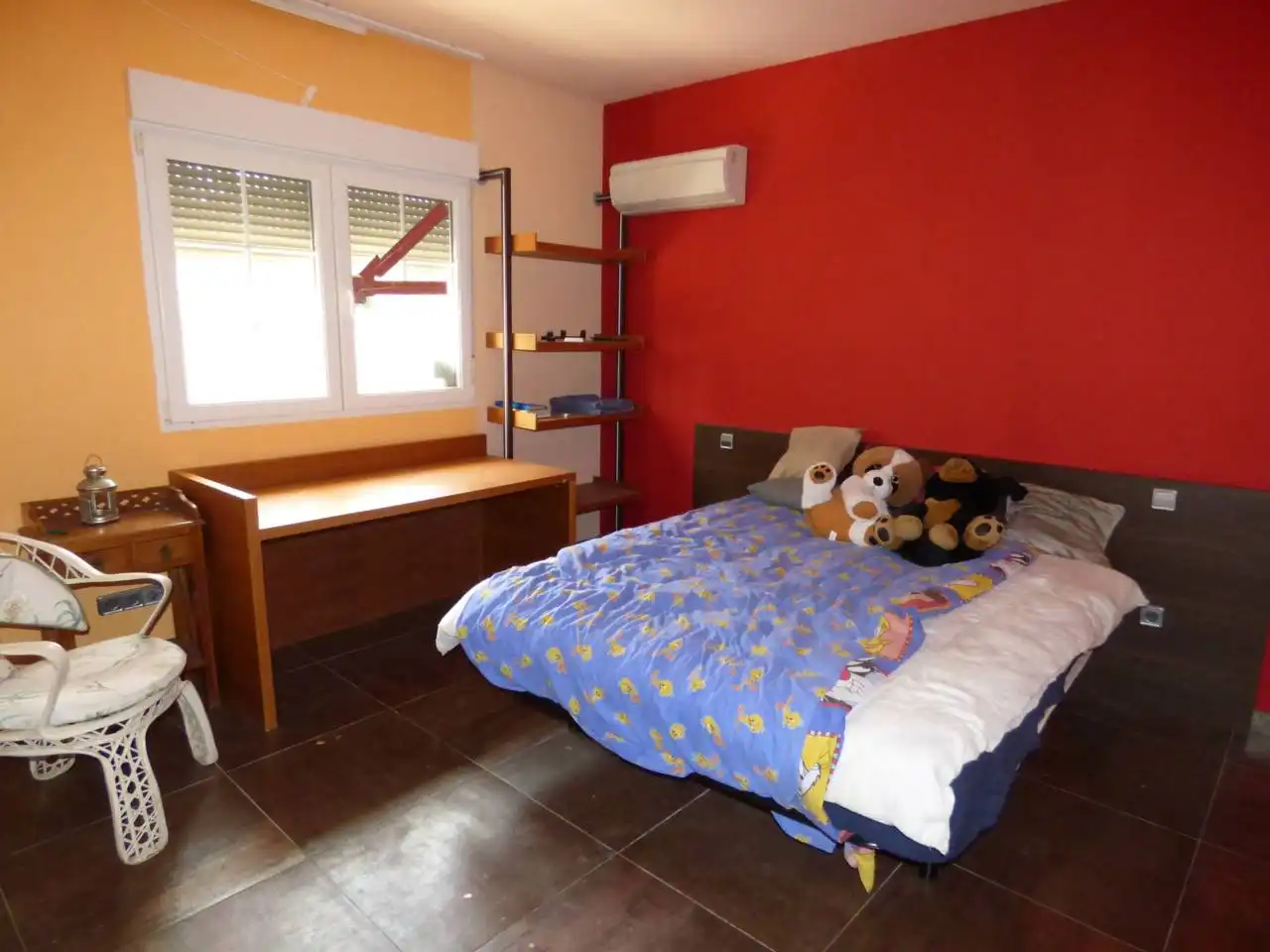 Dormitori de Casa o xalet en venda en Valdeaveruelo amb Jardí privat