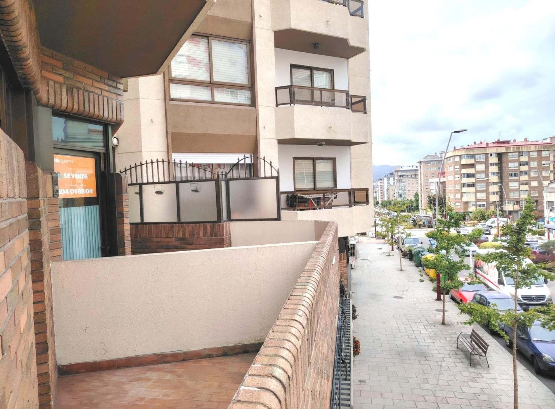 Vista exterior de Oficina en venda en Vigo  amb Terrassa