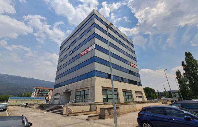 Local comercial en Venta en Aizoáin - Poligono Iruregaña en Aizoáin