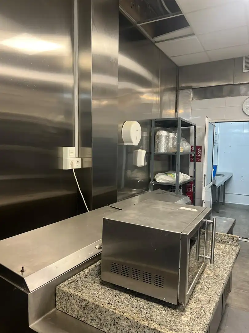 Cocina de Local en venta en Benidorm con Aire acondicionado