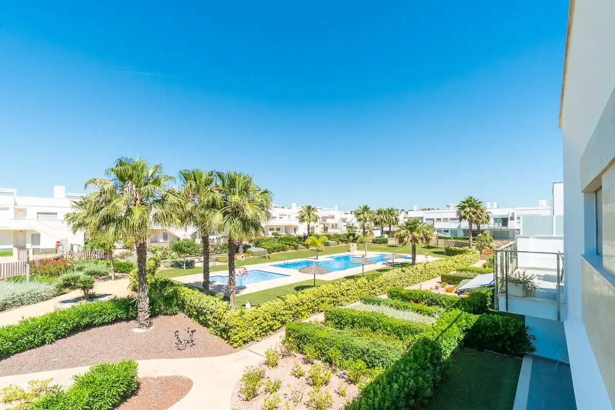 Penthouse with terrace for sale in Desamparados - Hurchillo - Torremendo, imagen 3