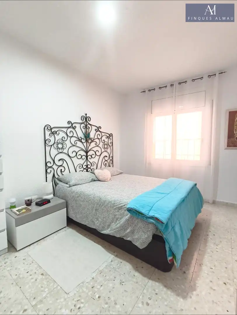 Piso en venta en Carrer ROGER DE LLURIA, 3, Les Roquetes
