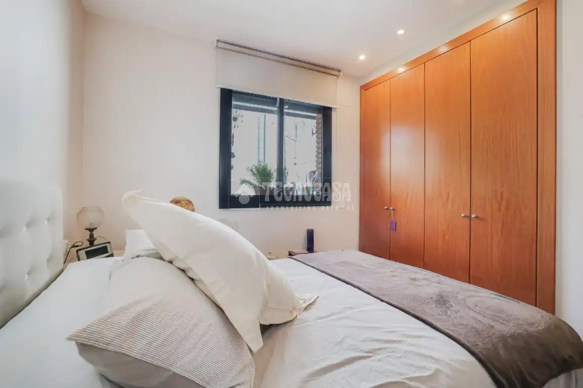 Habitación de Piso en venta en Barcelona con Balcón