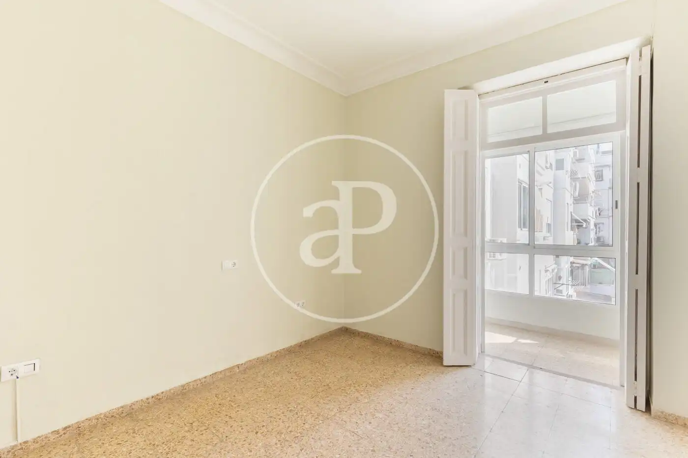 Flat with terrace to rent in Carrer de Martí, imagen 2