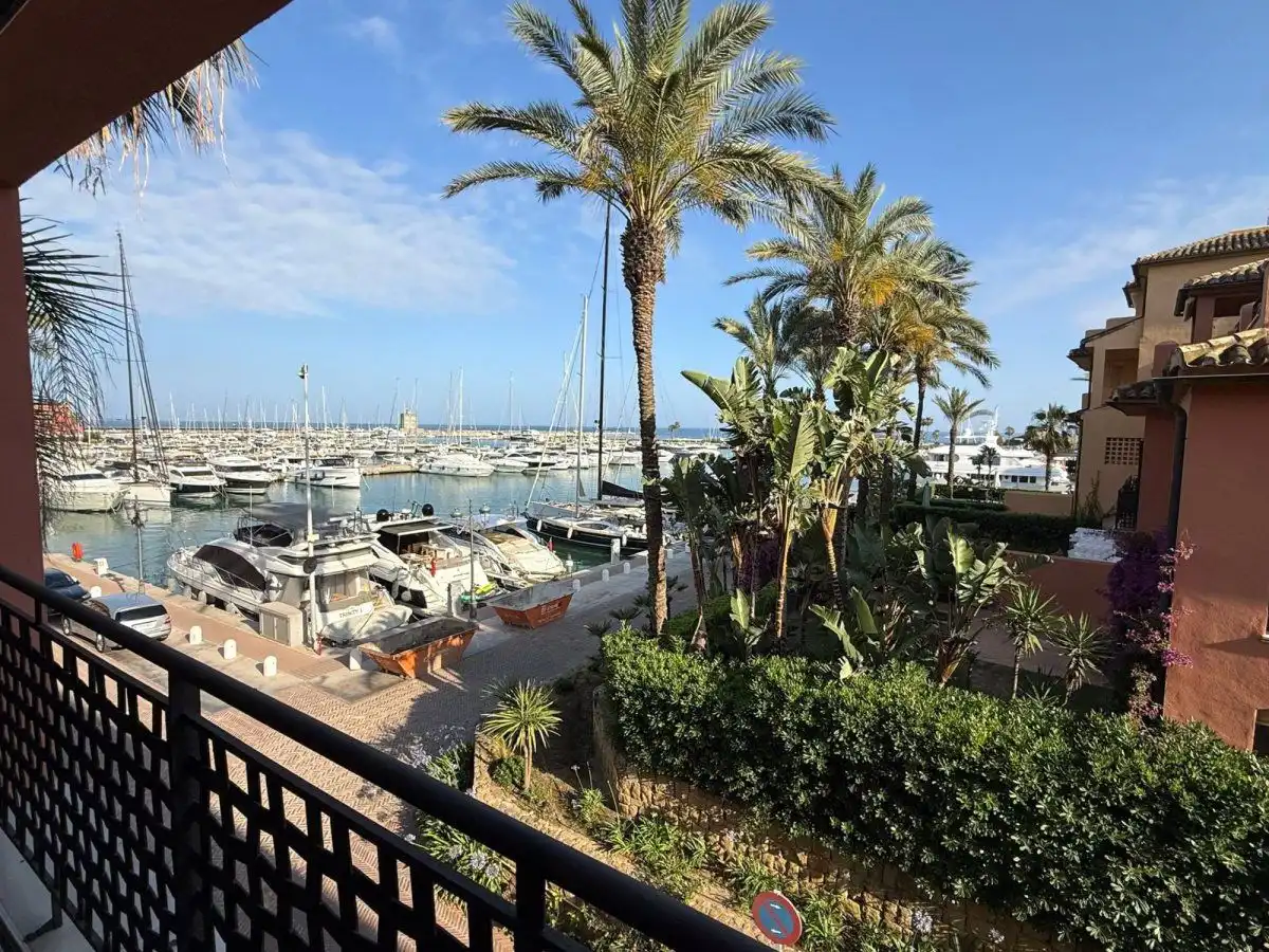 Exterior view of Apartments for rent in Sotogrande  with Air Conditioner, Heating and Terrace