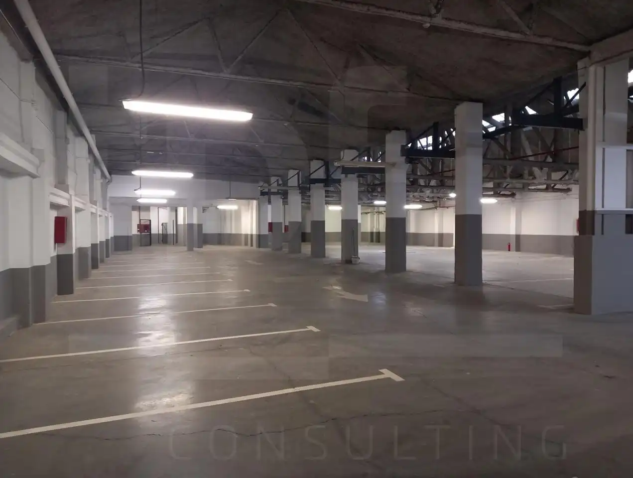 Aparcament de Nau industrial en venda en Mislata