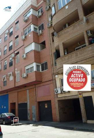 Piso en Venta en Calle de Pedro de Valdivia en El Pilar - La Estación