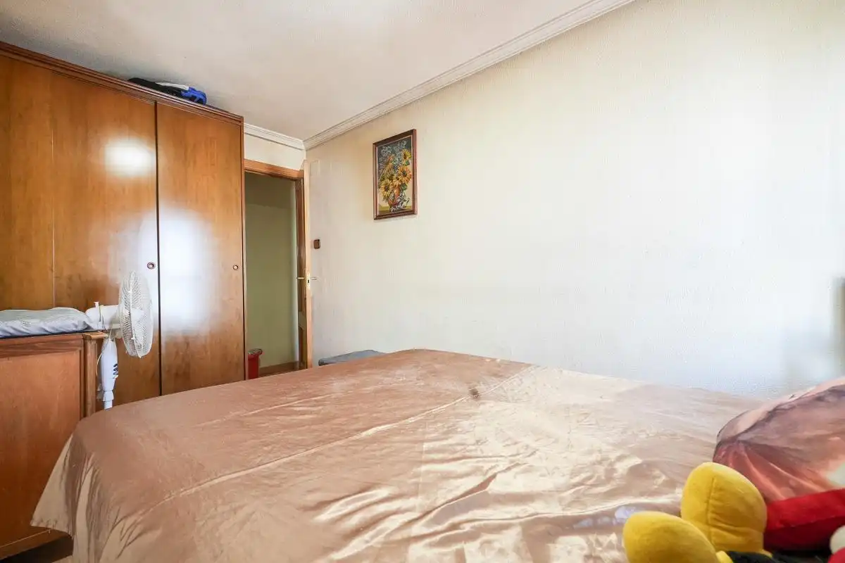 Bedroom of Flat for sale in Madrid  with Air Conditioner, Heating and Furnished