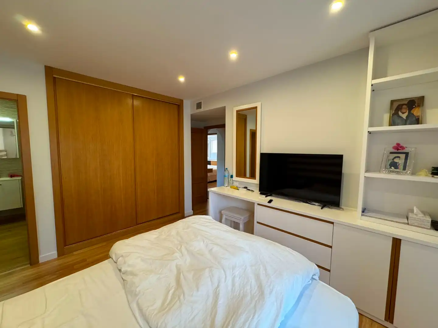 Habitación de Casa o chalet en venta en El Campello con Aire acondicionado, Calefacción y Jardín privado