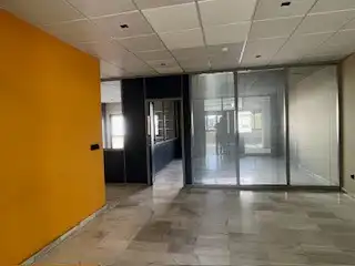 Gebäude zur Miete in Mairena del Aljarafe