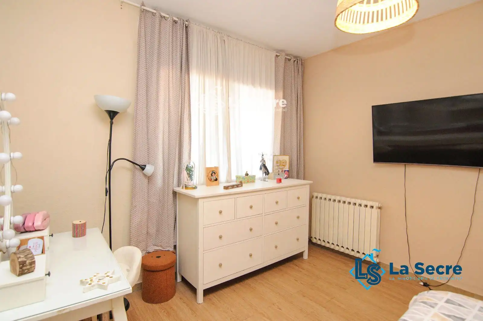 Habitación de Casa o chalet en venta en Martorell con Terraza y Piscina
