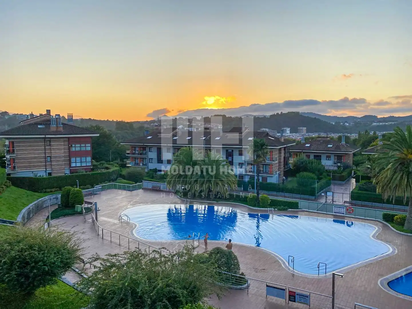 Außenansicht von Wohnung zur Miete in Donostia - San Sebastián  mit Heizung, Privatgarten und Terrasse