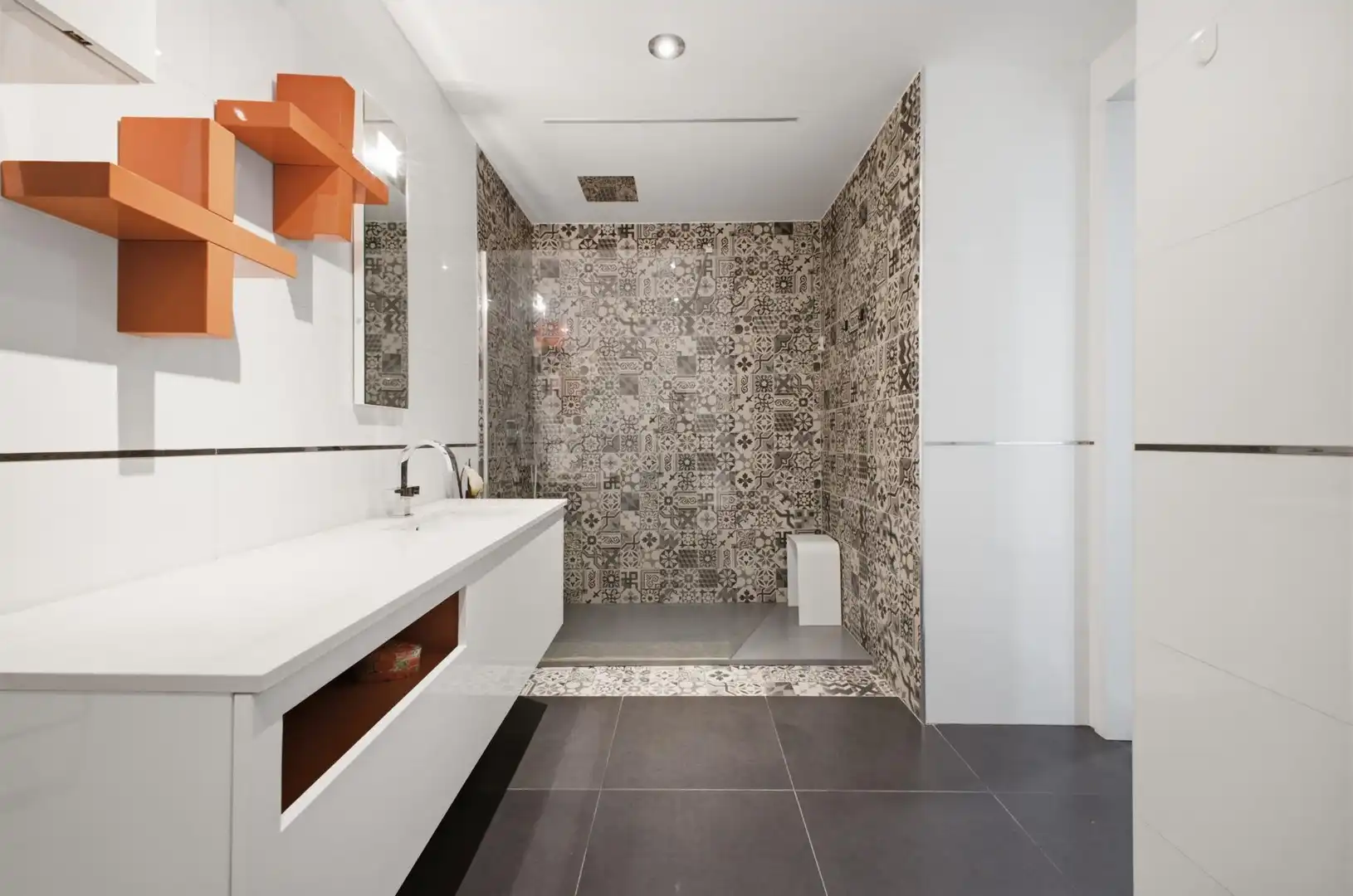 Bathroom of Houses for sale in Aldaia, Valencia