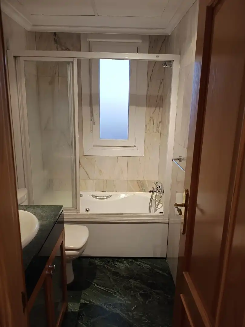 Baño de Apartamento de alquiler en Palencia con Amueblado