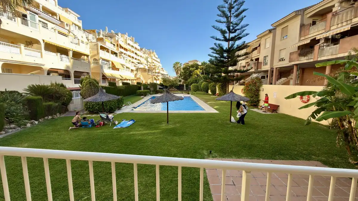 Apartamento con piscina en venta en Torrequebrada, imagen 12