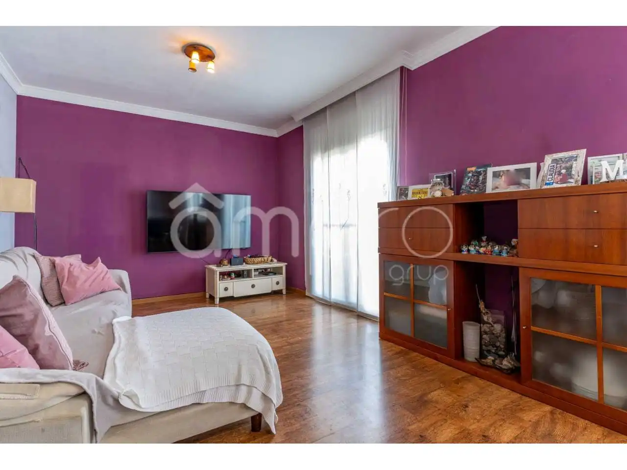 Sala de estar de Dúplex en venta en Vilanova i la Geltrú con Terraza, Balcón y Alarma