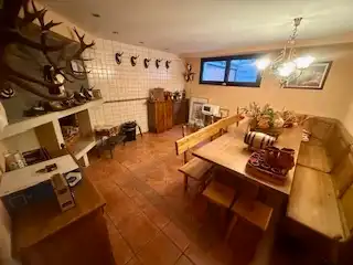 Houses for sale in Sariegos  with Air Conditioner, Heating and Private garden