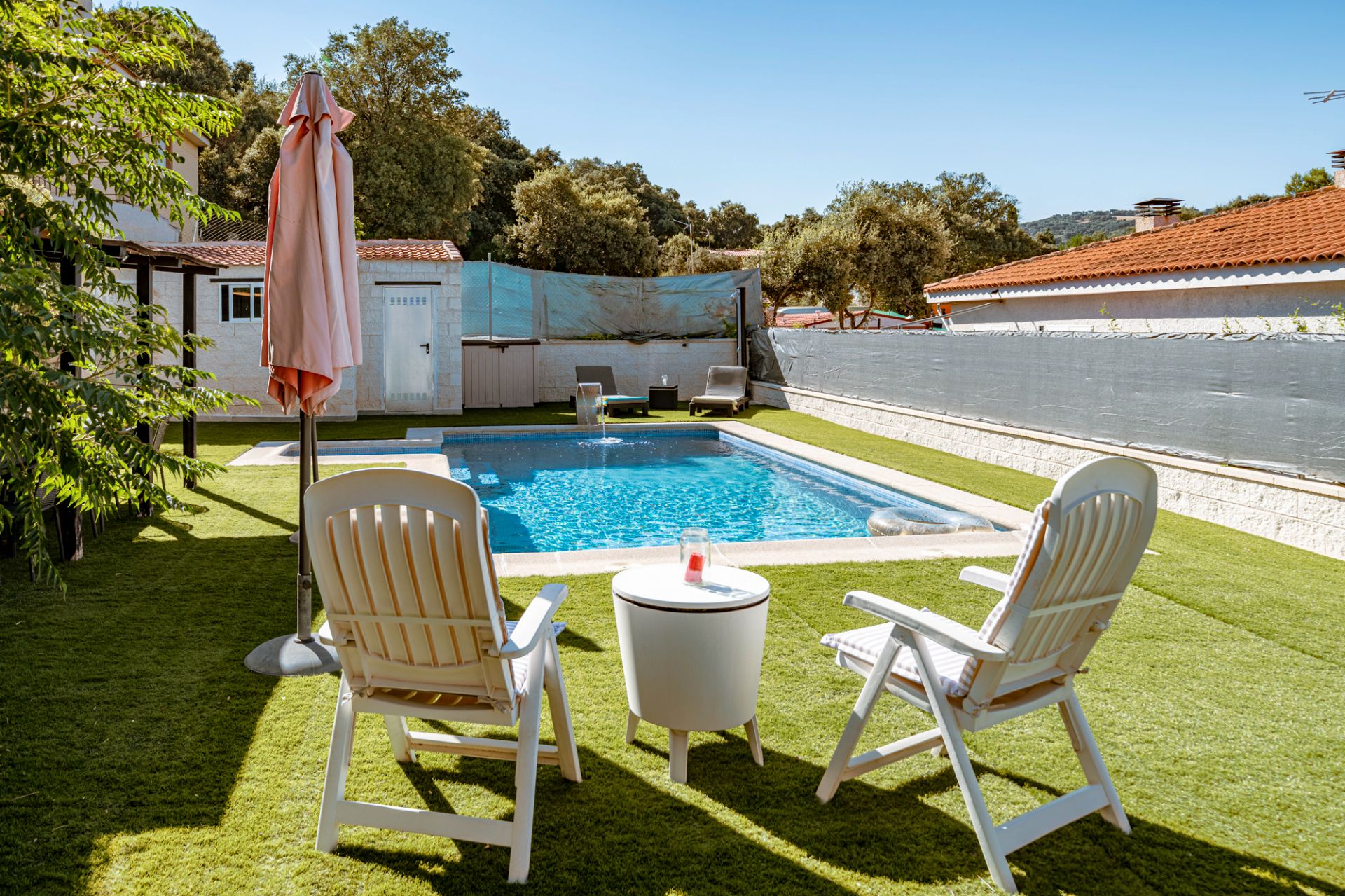 Swimming pool of House or chalet for sale in Fuentenovilla  with Air Conditioner, Heating and Private garden