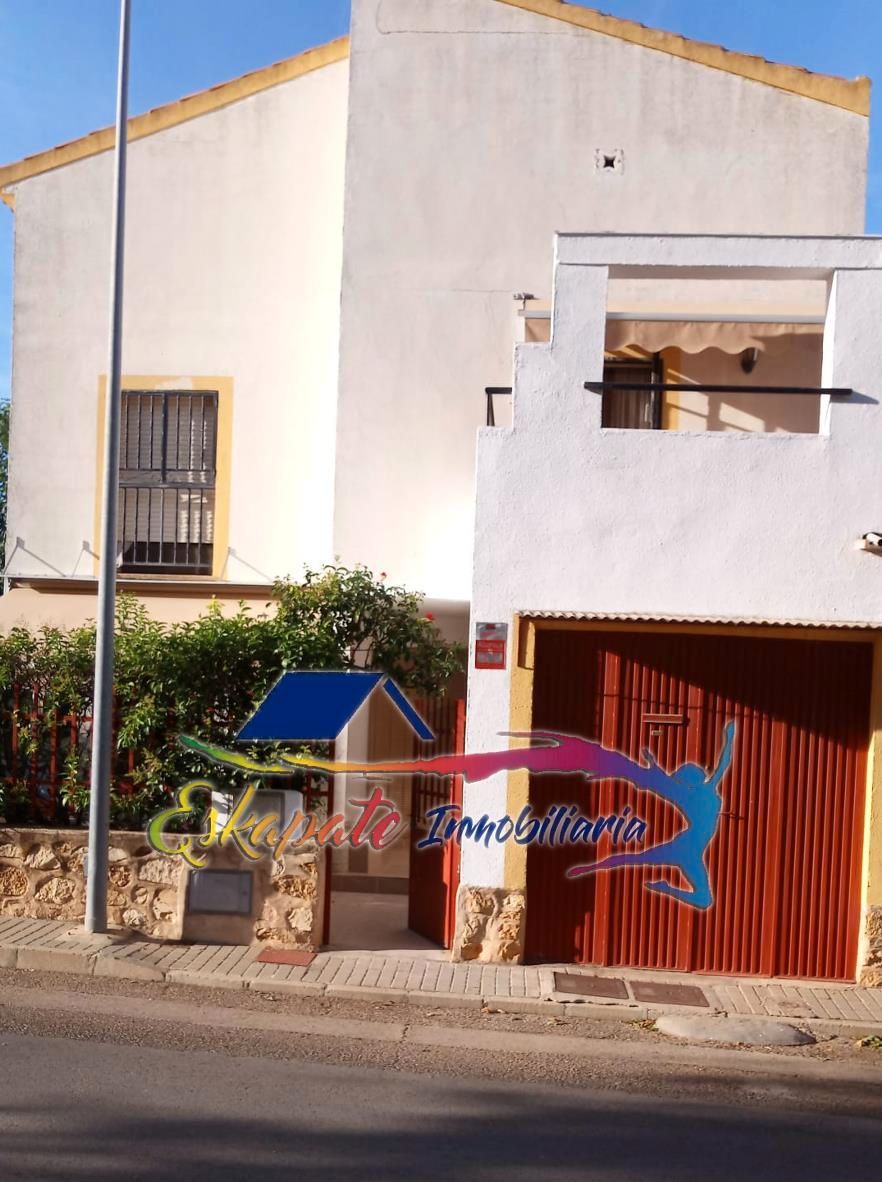 Exterior view of House or chalet for sale in Villacañas  with Heating and Terrace
