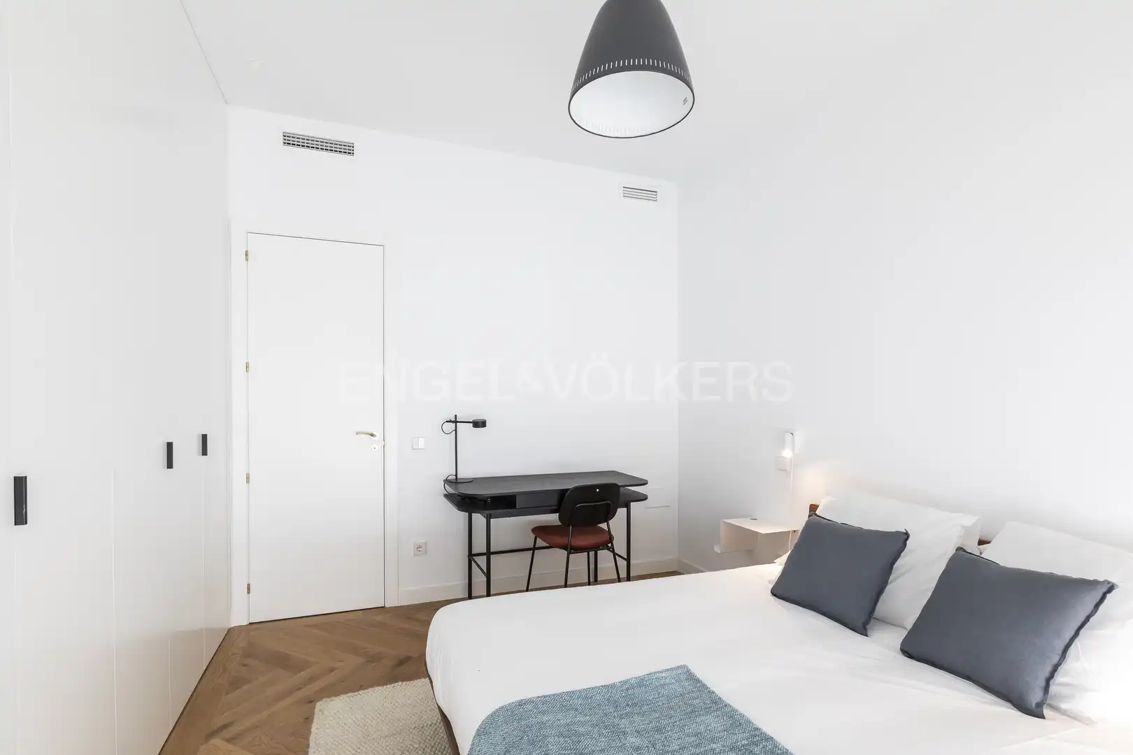 Schlafzimmer von Wohnung zum Verkauf in Madrid mit Klimaanlage, Heizung und Möbliert