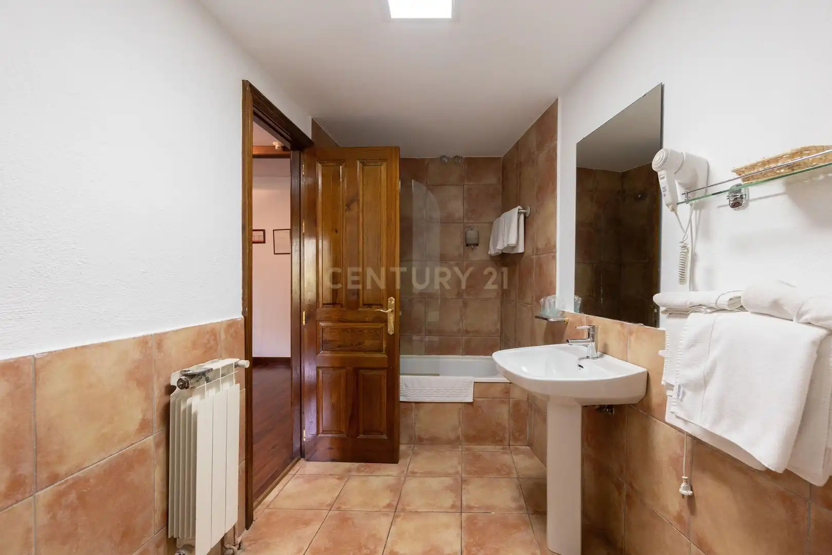 Badezimmer von Gebäude zum Verkauf in Sierra Nevada mit Gemeinschaftspool