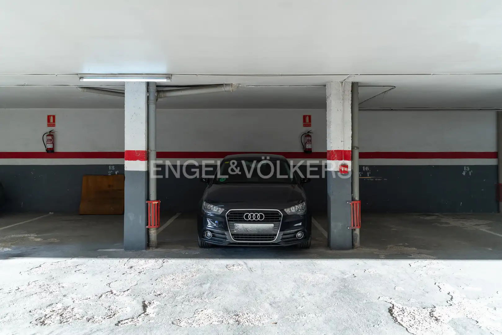 Parking of Flat for rent in Caldes d'Estrac  with Air Conditioner, Heating and Private garden