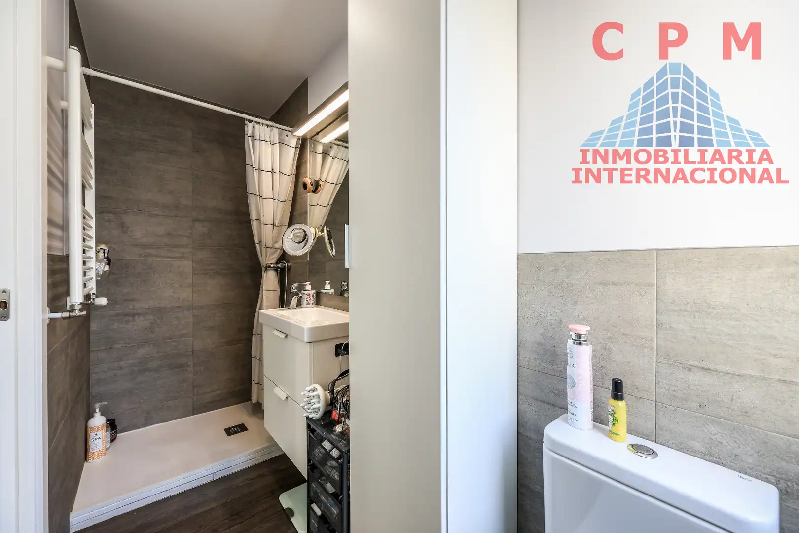 Badezimmer von Wohnung zur Miete in Madrid mit Klimaanlage, Heizung und Parkett