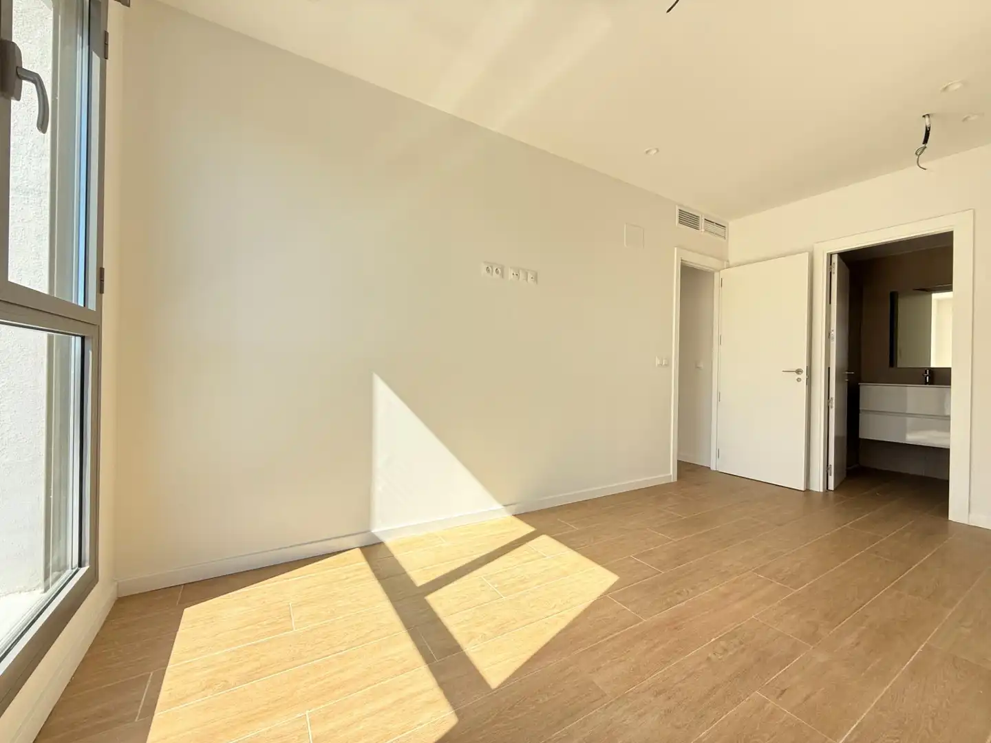 Schlafzimmer von Dachboden zum Verkauf in Dénia mit Klimaanlage, Privatgarten und Terrasse