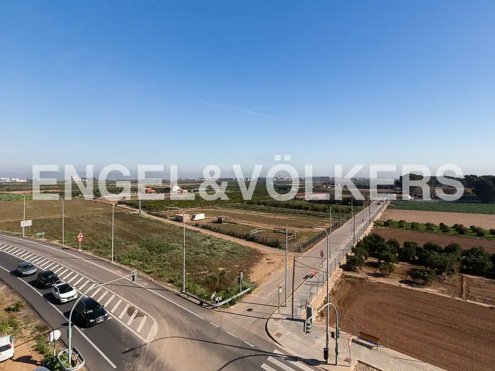 Dachboden zur Miete in Valencia mit Heizung, Terrasse und Möbliert